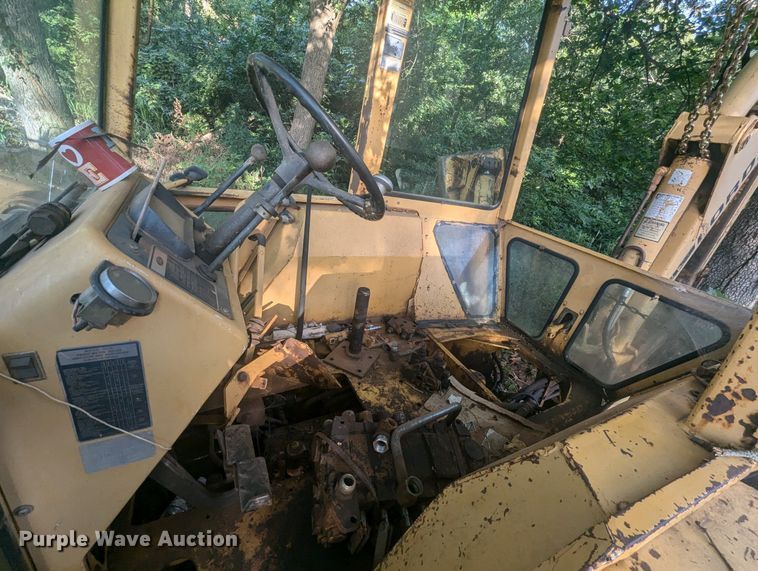 image for item NG9949 Ford 555 backhoe