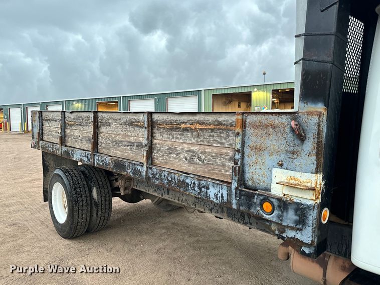 image for item NL9869 1998 International  4700 dump truck