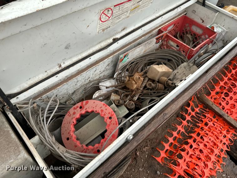 image for item NL9869 1998 International  4700 dump truck