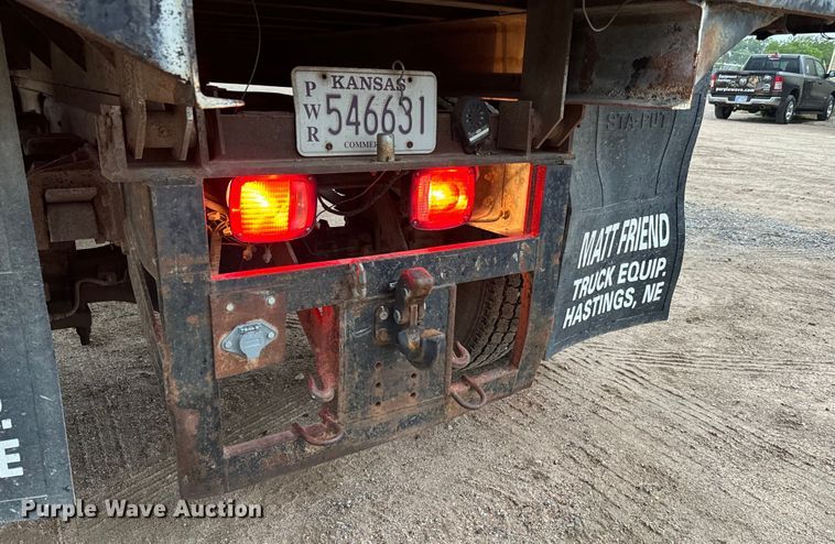 image for item NL9869 1998 International  4700 dump truck