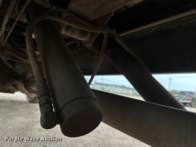 image for item NL9869 1998 International  4700 dump truck