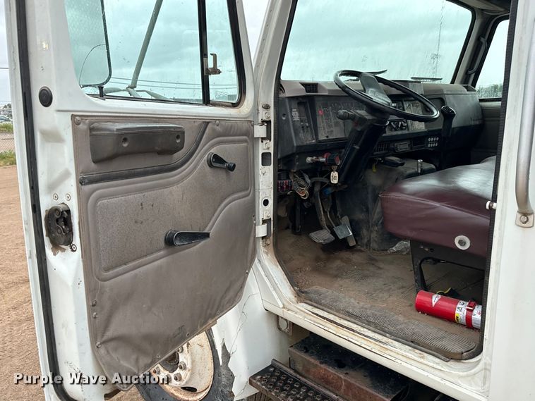 image for item NL9869 1998 International  4700 dump truck