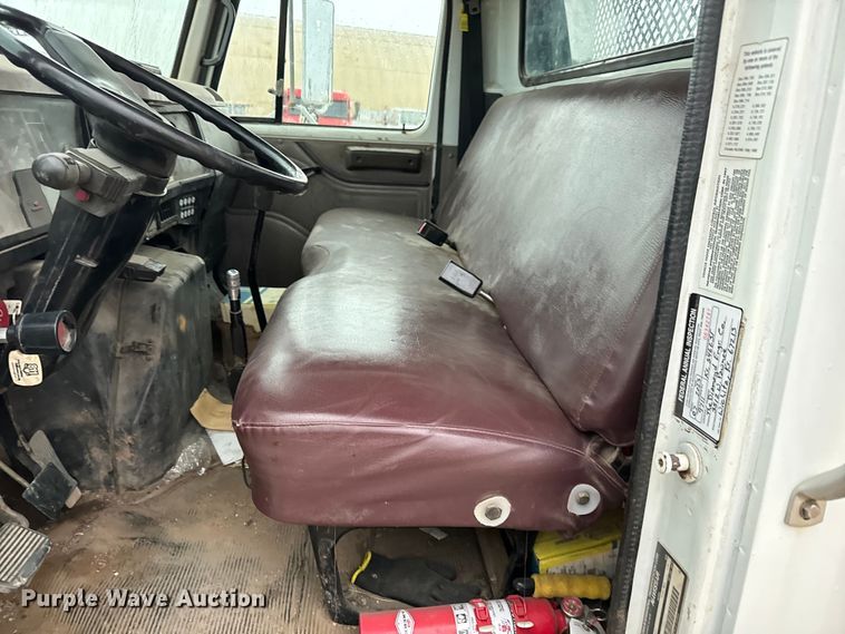 image for item NL9869 1998 International  4700 dump truck