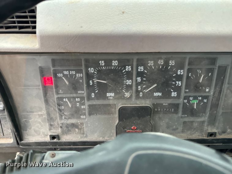 image for item NL9869 1998 International  4700 dump truck