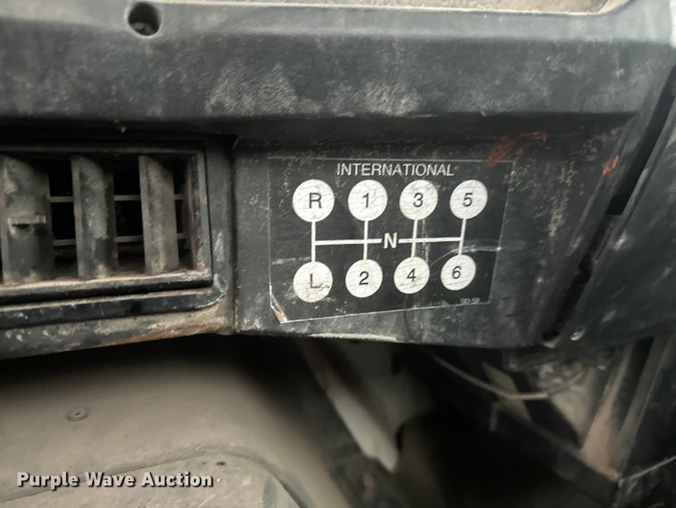 image for item NL9869 1998 International  4700 dump truck