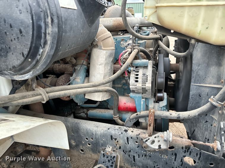 image for item NL9869 1998 International  4700 dump truck