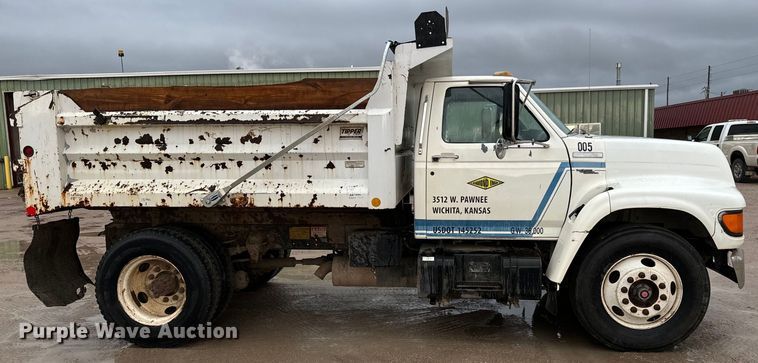 image for item NL9872 1995 Ford F800 dump truck