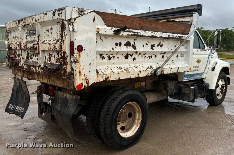 image for item NL9872 1995 Ford F800 dump truck
