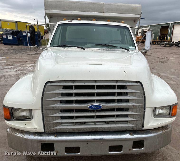 image for item NL9872 1995 Ford F800 dump truck