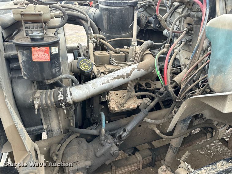 image for item NL9872 1995 Ford F800 dump truck