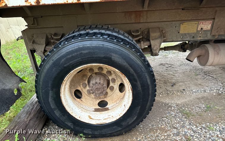 image for item NL9872 1995 Ford F800 dump truck