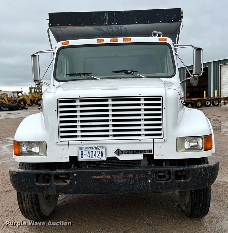 image for item NL9877 1995 International  4900 dump truck