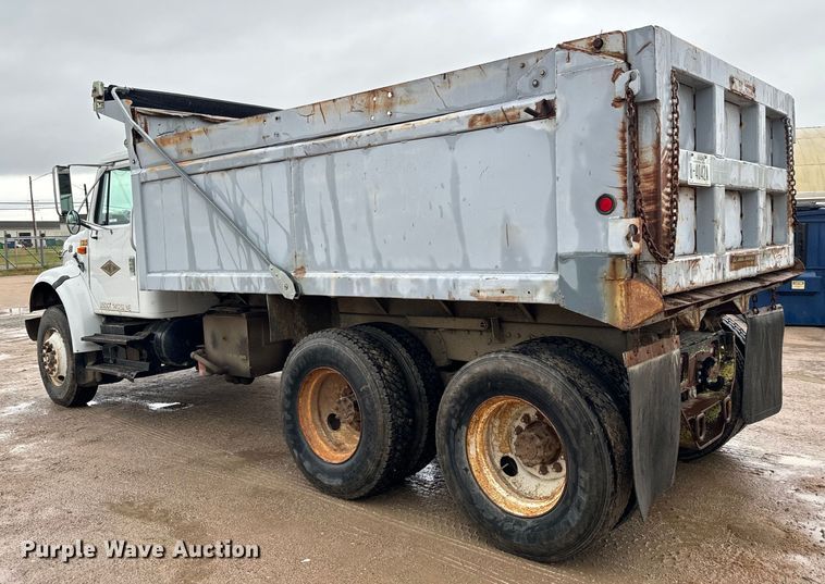 image for item NL9877 1995 International  4900 dump truck
