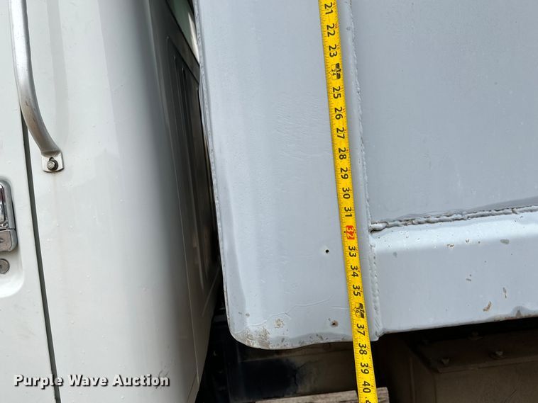 image for item NL9877 1995 International  4900 dump truck