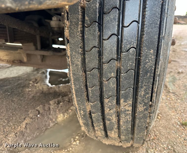 image for item NL9877 1995 International  4900 dump truck