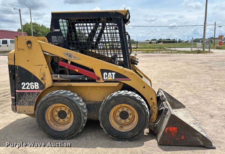 image for item NL9886 2004 Caterpillar  226B skid steer loader