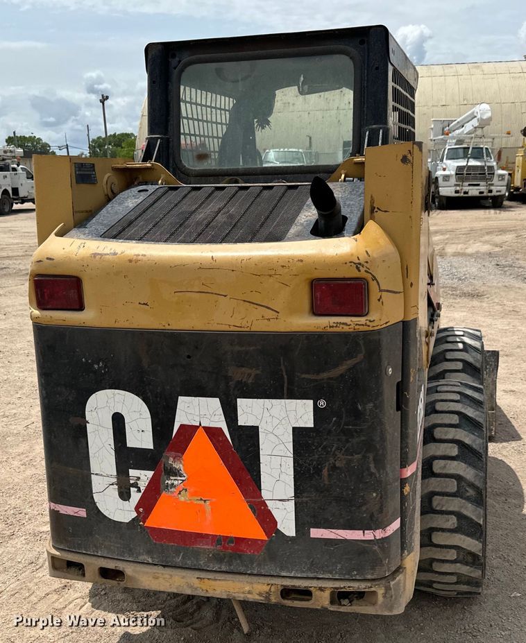 image for item NL9886 2004 Caterpillar  226B skid steer loader
