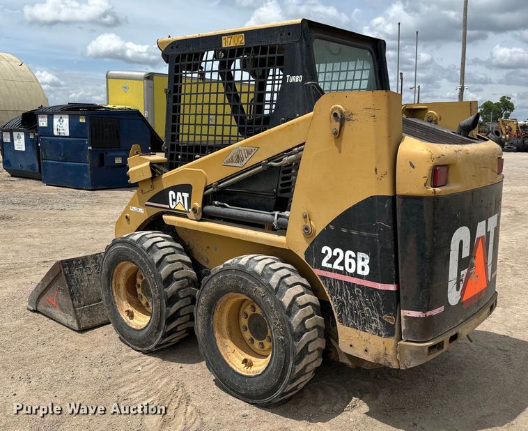 image for item NL9886 2004 Caterpillar  226B skid steer loader