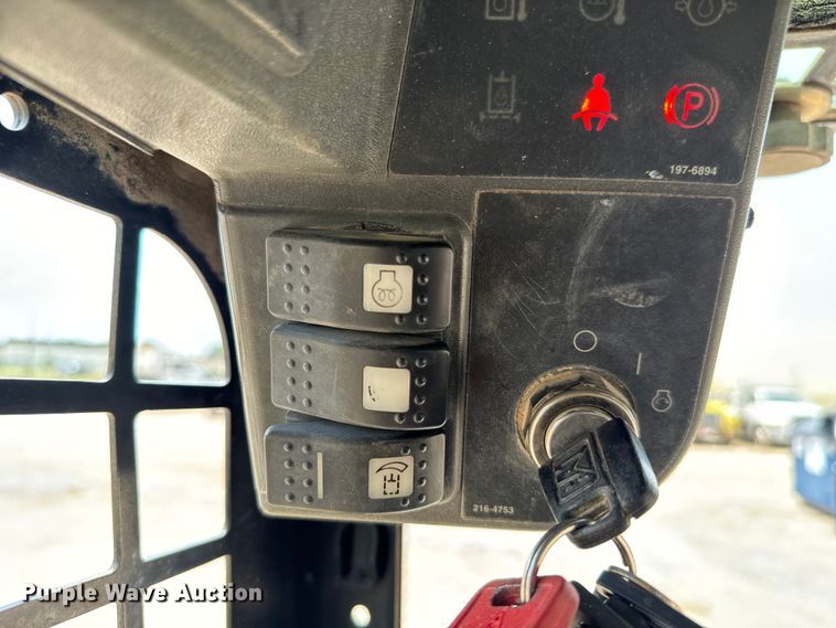 image for item NL9886 2004 Caterpillar  226B skid steer loader