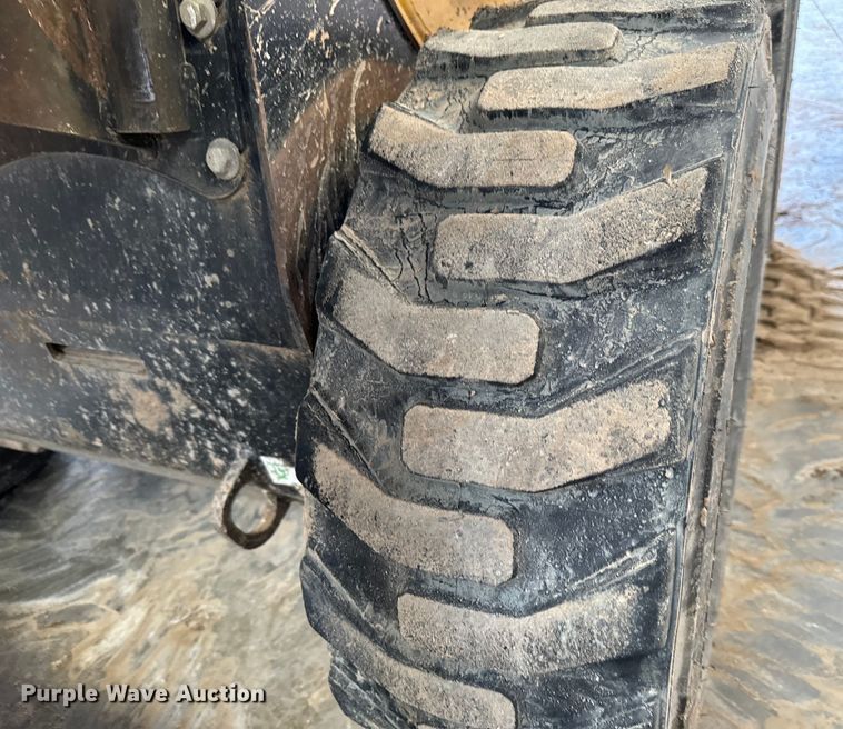 image for item NL9886 2004 Caterpillar  226B skid steer loader