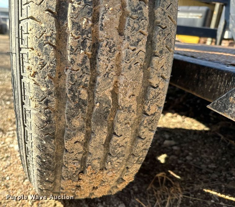 image for item NN9486 2004 Bil-Jax ET7000 equipment trailer