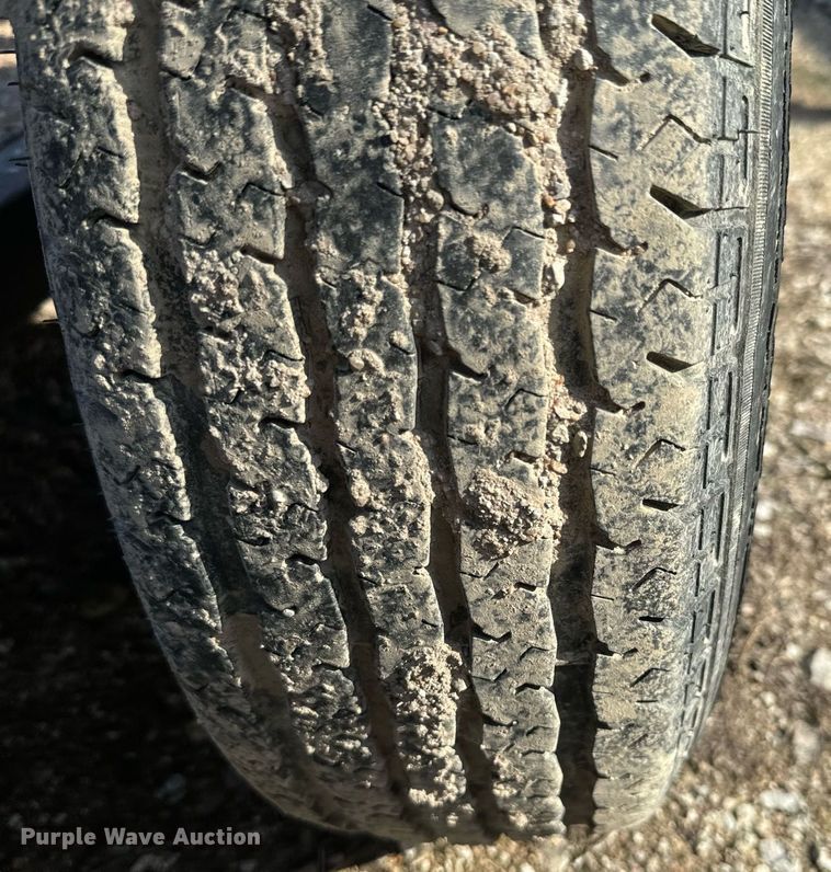 image for item NN9486 2004 Bil-Jax ET7000 equipment trailer