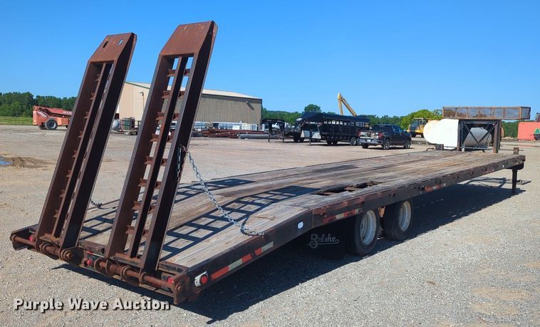 image for item NQ9572 2005 Belshe equipment trailer