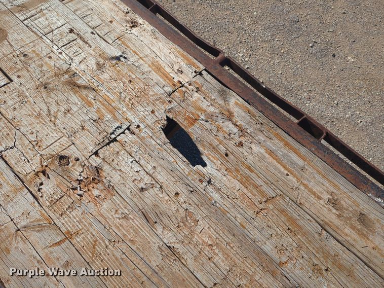 image for item NQ9572 2005 Belshe equipment trailer