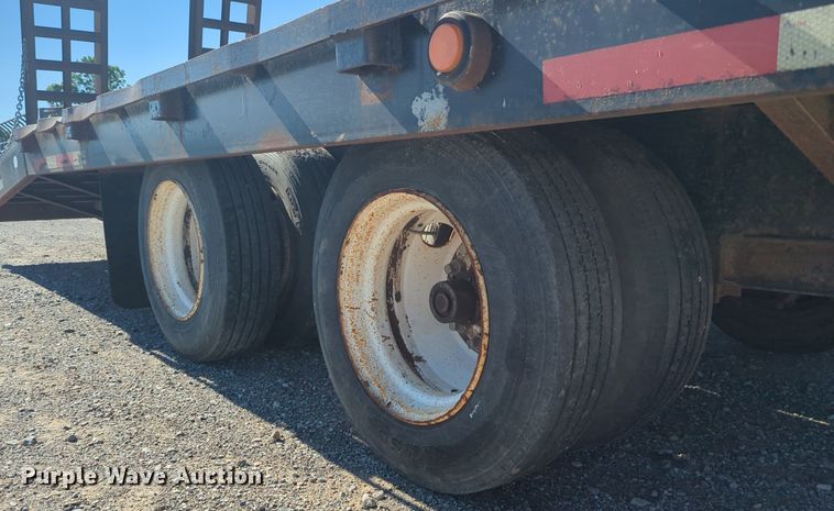 image for item NQ9572 2005 Belshe equipment trailer