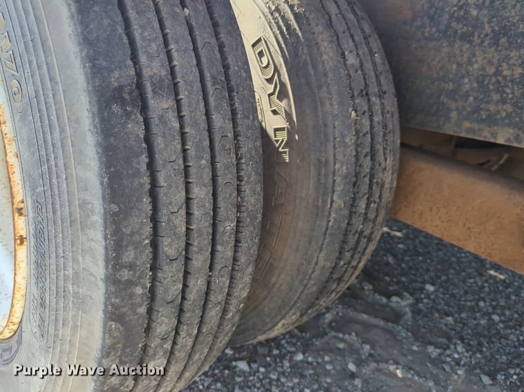 image for item NQ9572 2005 Belshe equipment trailer