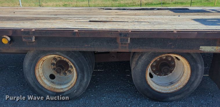 image for item NQ9572 2005 Belshe equipment trailer