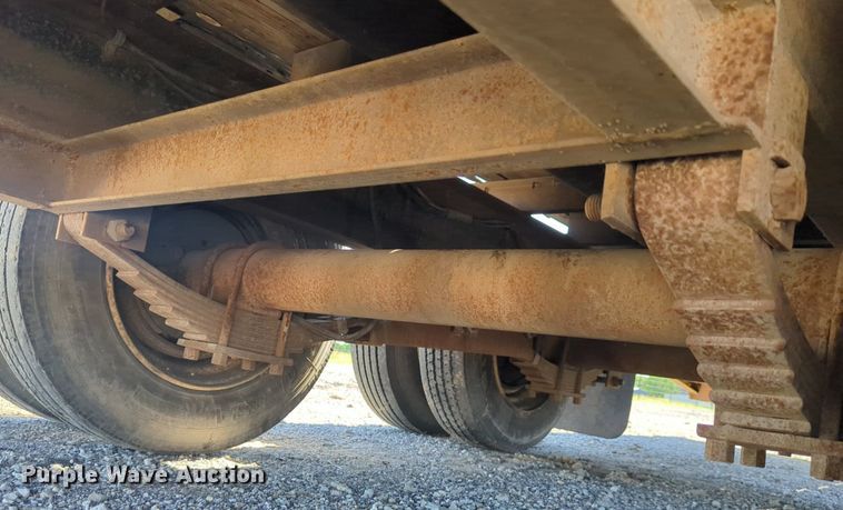 image for item NQ9572 2005 Belshe equipment trailer