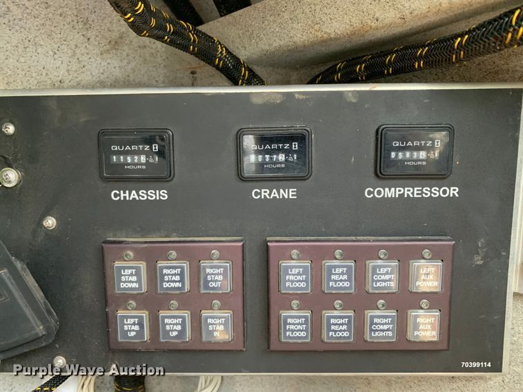 image for item NQ9577 2015 Ford F550 Super Duty XL SuperCab utility / service truck