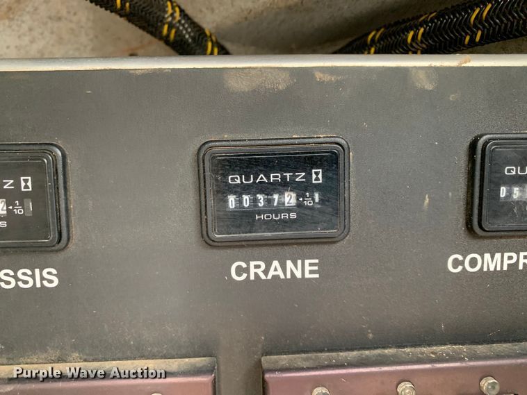 image for item NQ9577 2015 Ford F550 Super Duty XL SuperCab utility / service truck