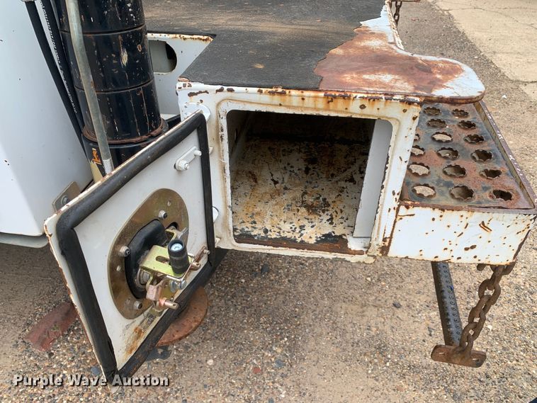 image for item NQ9577 2015 Ford F550 Super Duty XL SuperCab utility / service truck