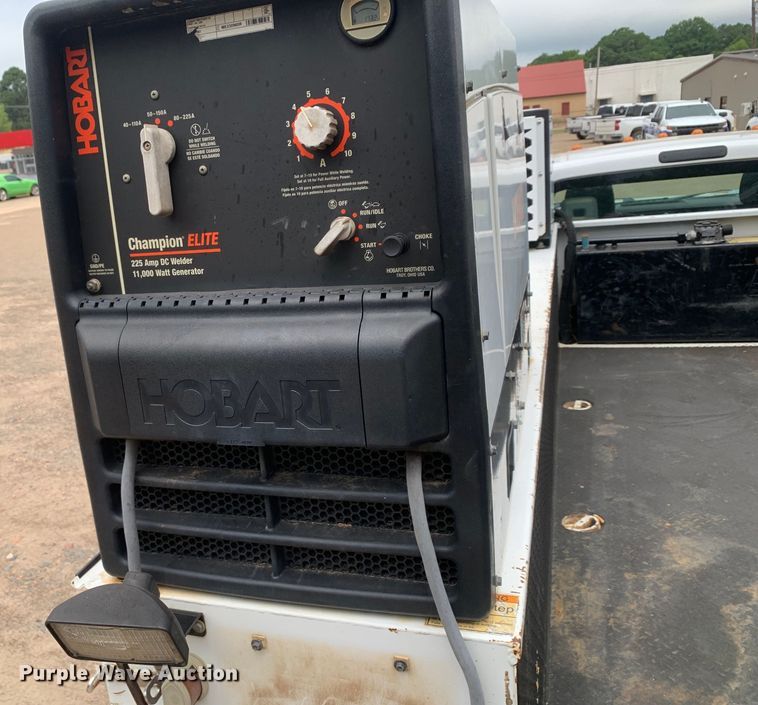 image for item NQ9577 2015 Ford F550 Super Duty XL SuperCab utility / service truck