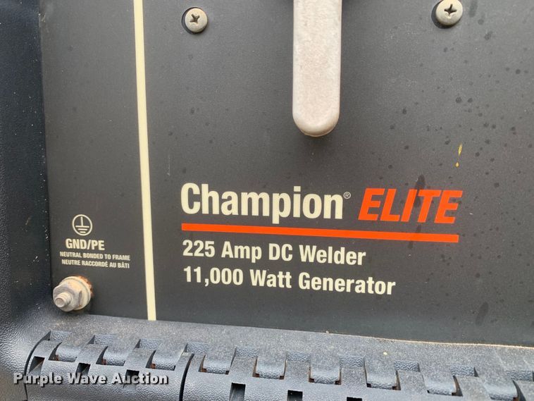 image for item NQ9577 2015 Ford F550 Super Duty XL SuperCab utility / service truck