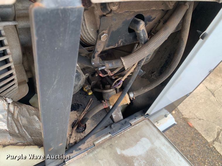 image for item NQ9577 2015 Ford F550 Super Duty XL SuperCab utility / service truck