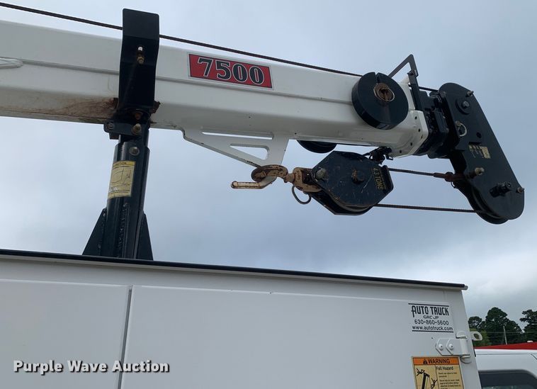 image for item NQ9577 2015 Ford F550 Super Duty XL SuperCab utility / service truck