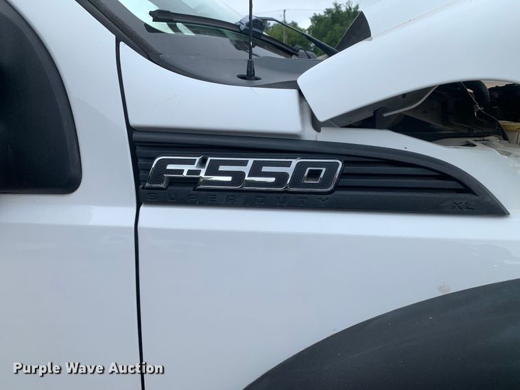 image for item NQ9577 2015 Ford F550 Super Duty XL SuperCab utility / service truck