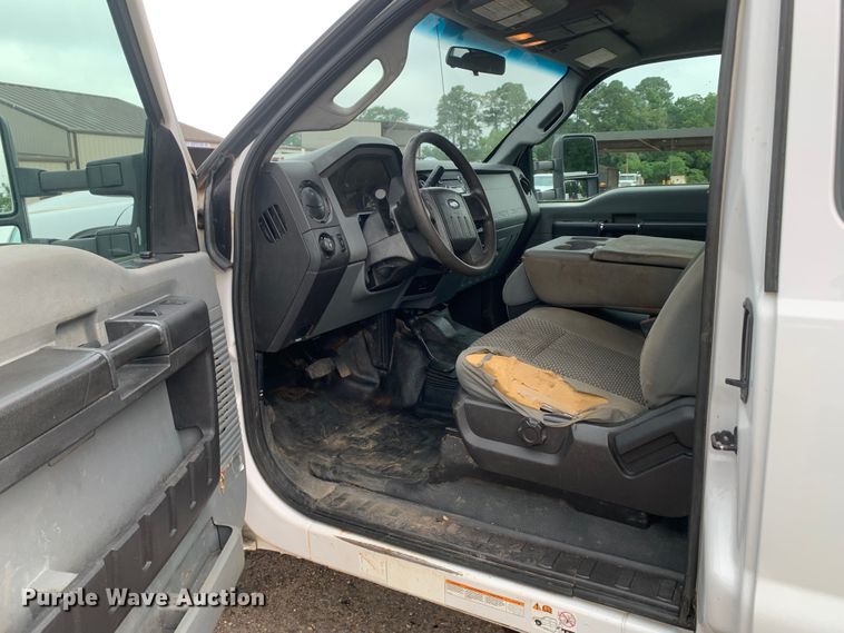 image for item NQ9577 2015 Ford F550 Super Duty XL SuperCab utility / service truck