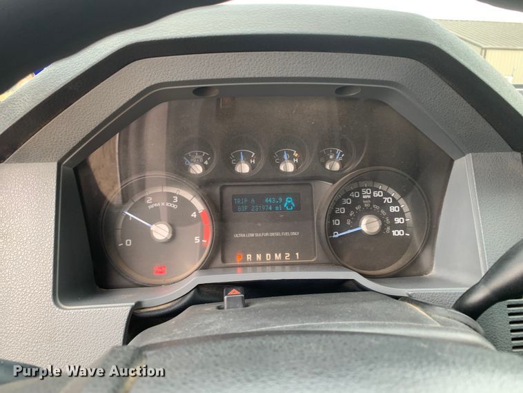 image for item NQ9577 2015 Ford F550 Super Duty XL SuperCab utility / service truck