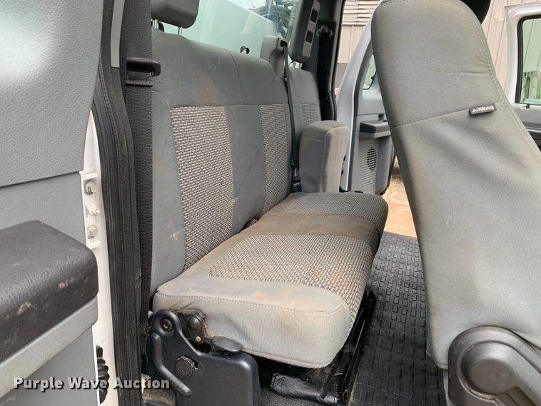 image for item NQ9577 2015 Ford F550 Super Duty XL SuperCab utility / service truck