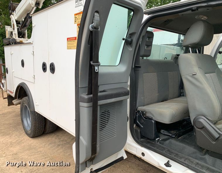 image for item NQ9577 2015 Ford F550 Super Duty XL SuperCab utility / service truck