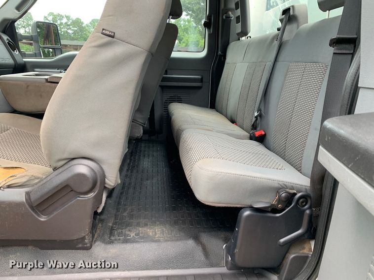 image for item NQ9577 2015 Ford F550 Super Duty XL SuperCab utility / service truck