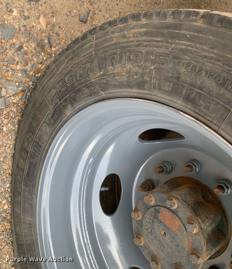 image for item NQ9577 2015 Ford F550 Super Duty XL SuperCab utility / service truck