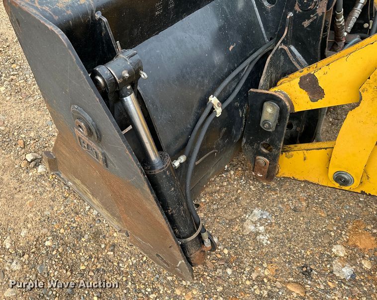 image for item NQ9586 2013 Caterpillar  420F IT backhoe