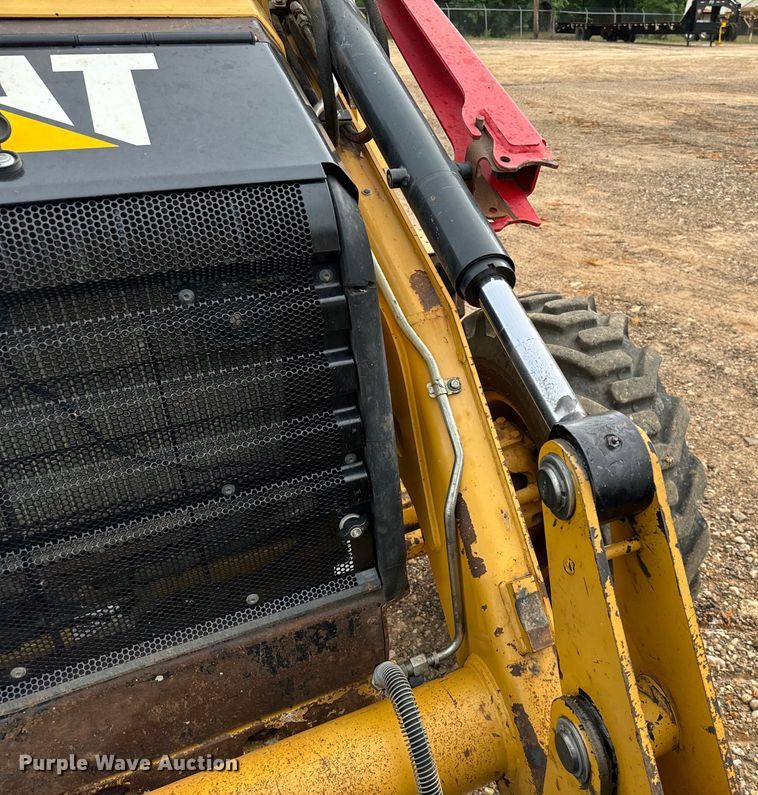 image for item NQ9586 2013 Caterpillar  420F IT backhoe