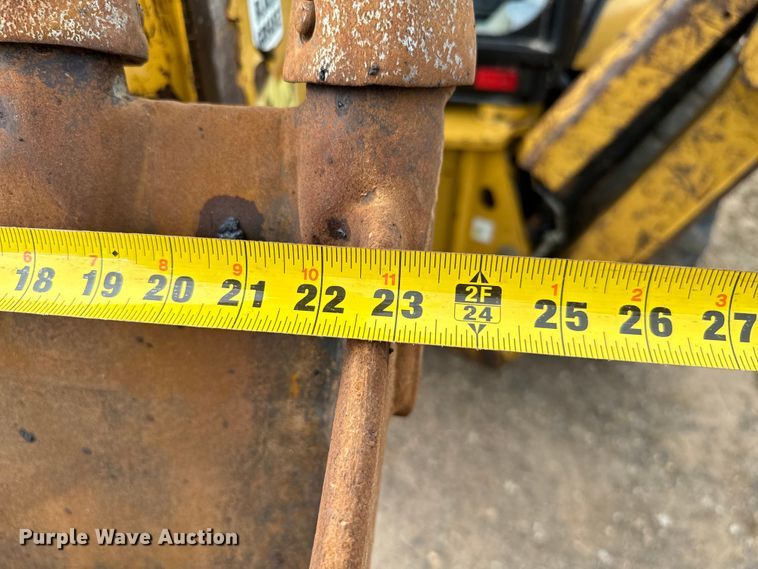 image for item NQ9586 2013 Caterpillar  420F IT backhoe