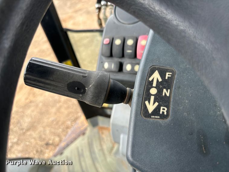 image for item NQ9586 2013 Caterpillar  420F IT backhoe